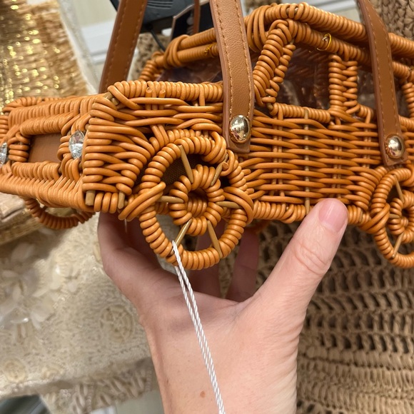 Tommy Bahama Handbags - Fun Jeep inspired purse
